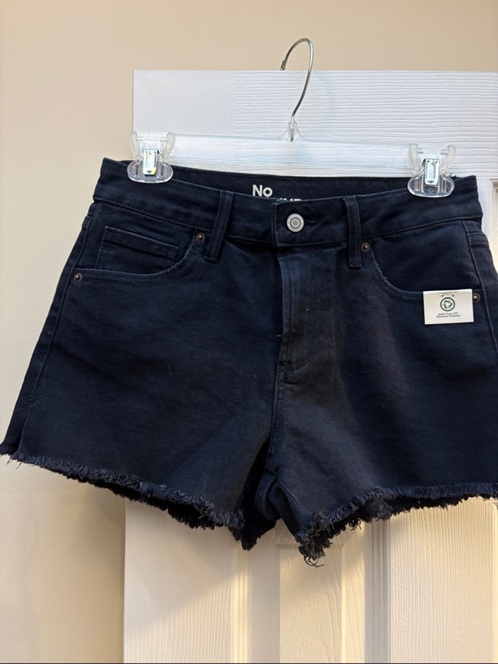 No Boundaries Black Frayed Hem Denim Shorts size 2 NWT cotton/poly/spandex